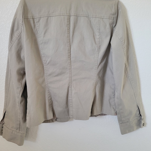 APT 9 Jacket - Picture 3 of 5